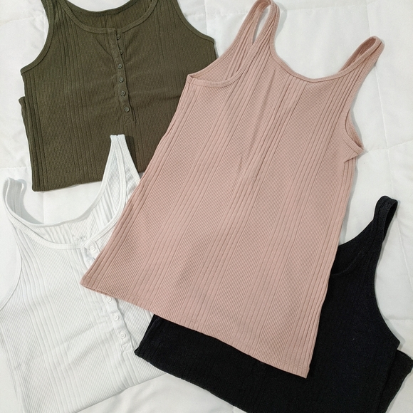 ●● SOLD!!!! ●● NWOT A New Day Tank Tops!!! (Four Shirts) - Picture 3 of 4